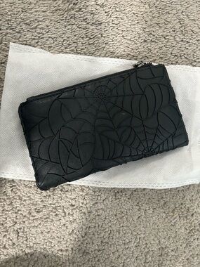 Backstitch Bruja wallet.
